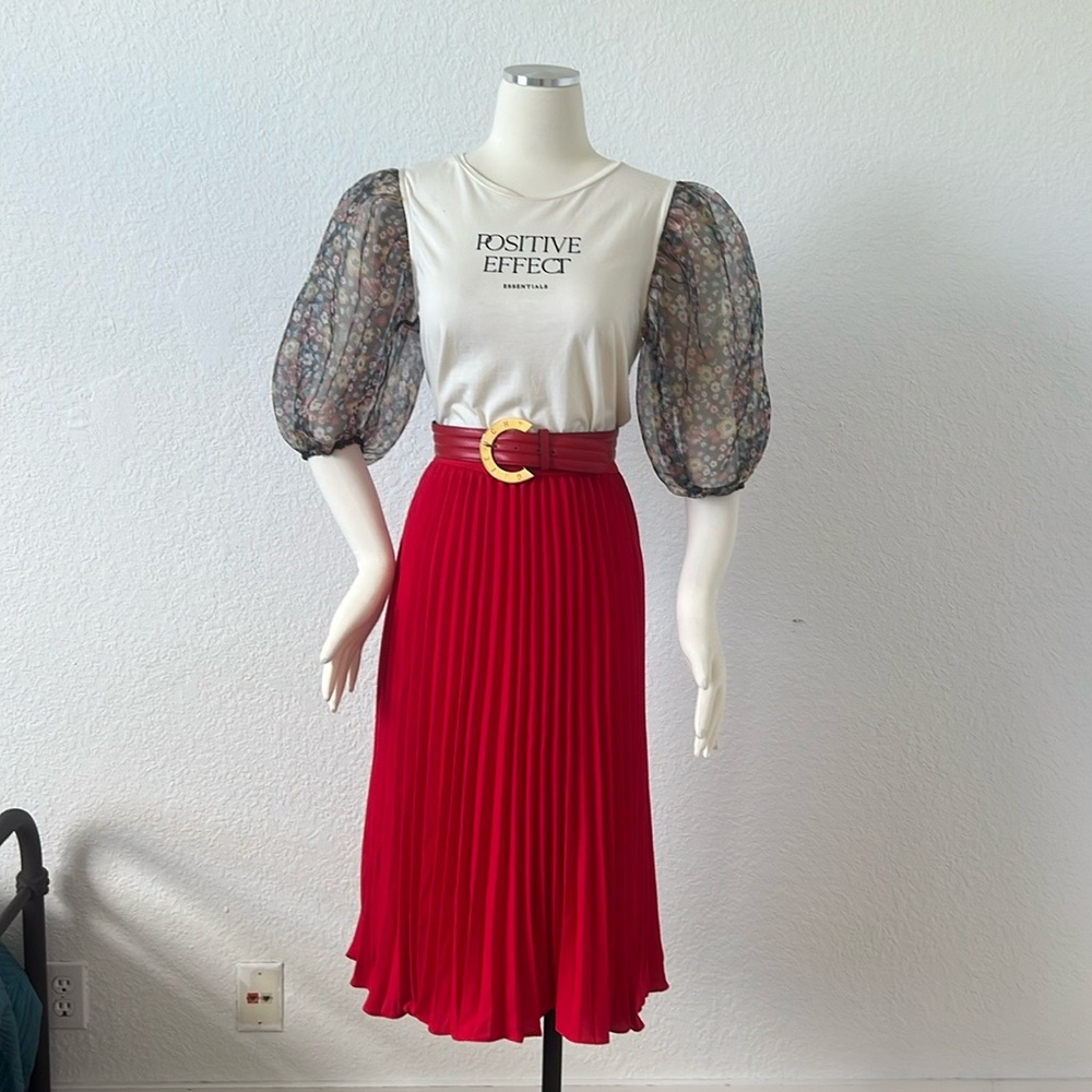 Gently used Kate Kasin Red Pleated Skirt - Sz L